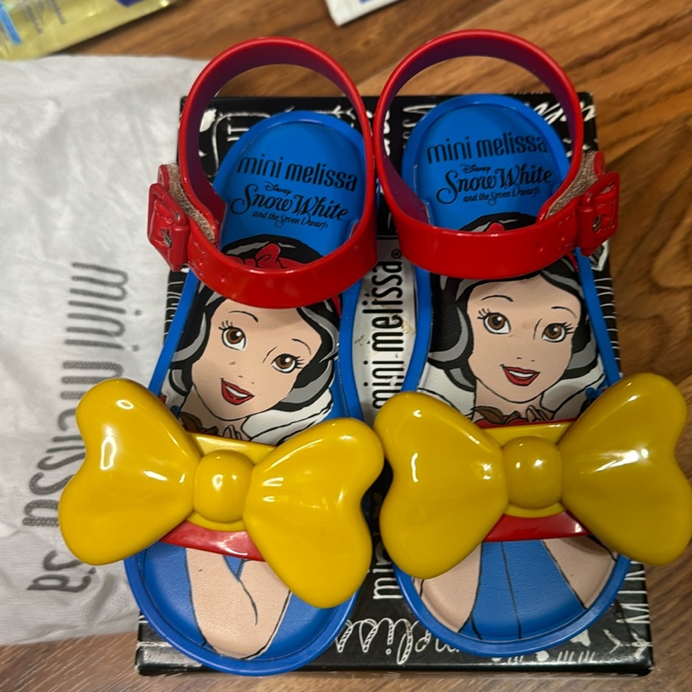 Mini Melissa Mini Mar Snow White Sandals